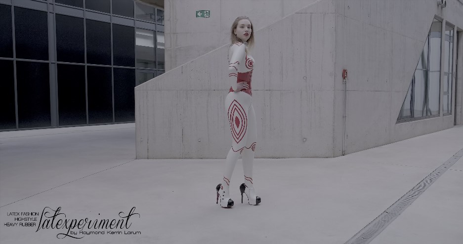 Serena Frost 8 - LateXperiment Serena Frost 8 - LateXperiment
